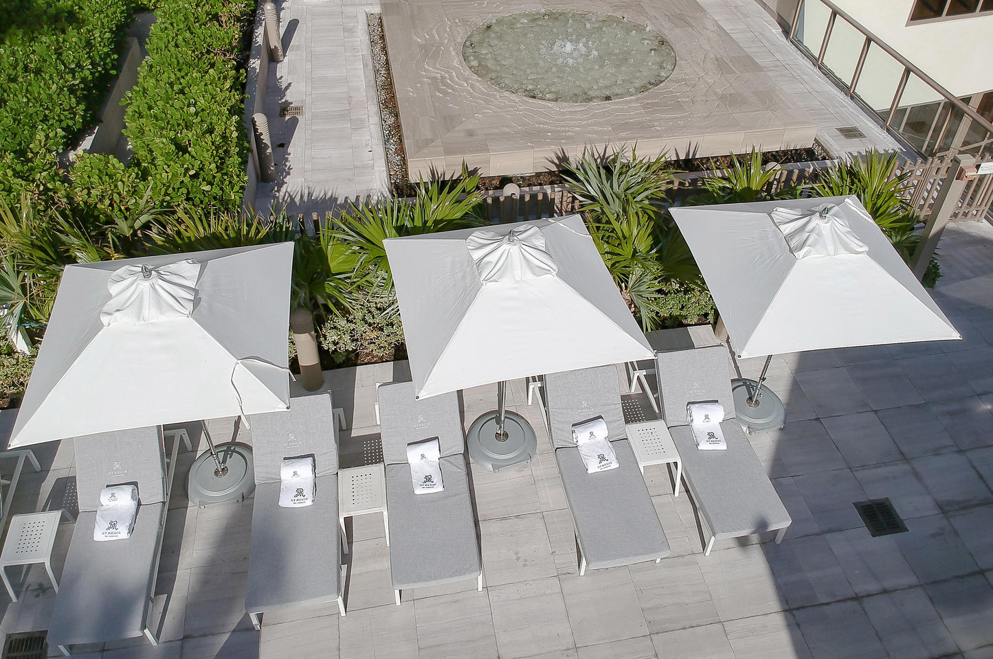 Instant Shade Greenwich Premium Market Umbrella