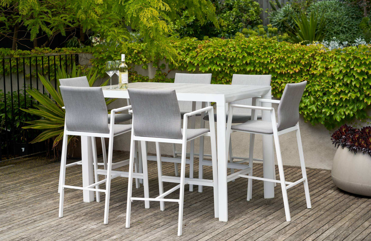 Memphis Outdoor Bar Table with Bronte Barstools 7 Piece Setting